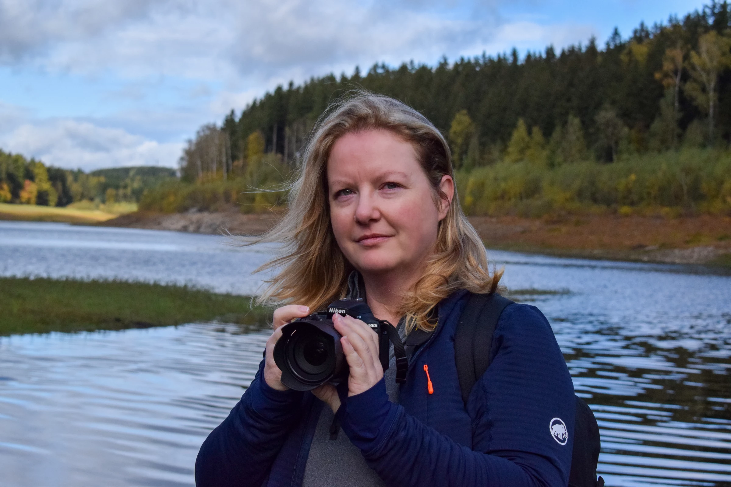 Mandy Petzold bei der fotografischen Arbeit